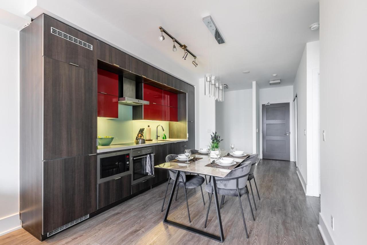 Stylish 1Br + Office Condo - Cn Tower View Торонто Экстерьер фото